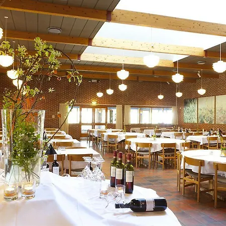 Fugls\u00f8centret 3* Knebel