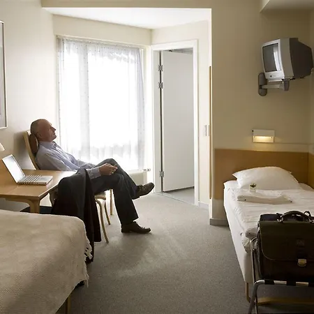 Fugls\u00f8centret Hotel Knebel