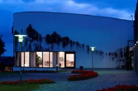 Fugls\u00f8centret Hotel 3*