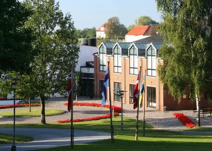 Fuglsocentret 3* Knebel