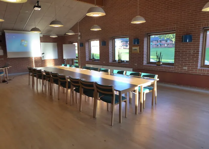 Fuglsocentret Hotel 3*